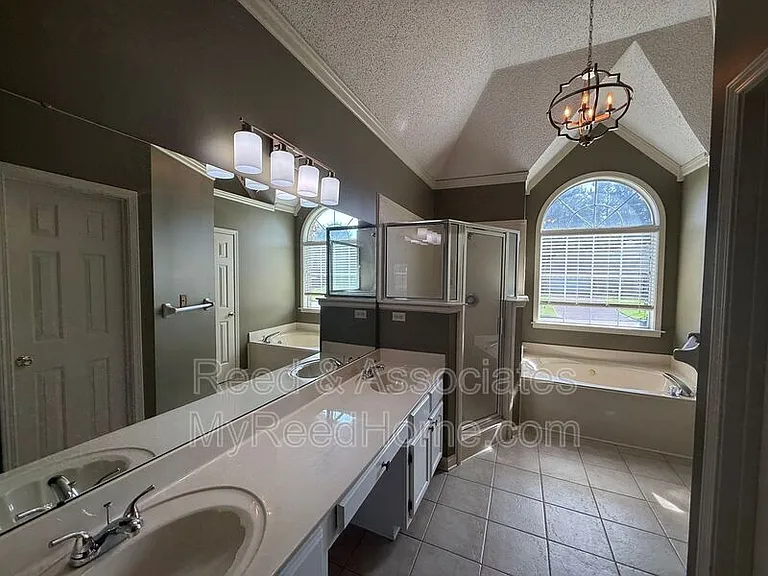 3066 Shadow Green Ln — Photo 16