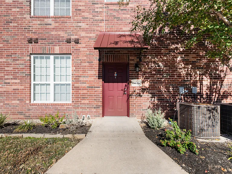 801 Luther St W #1406 — Photo 3