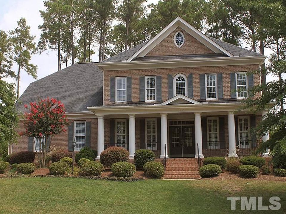 1st image of 104 Oxfordshire Ln