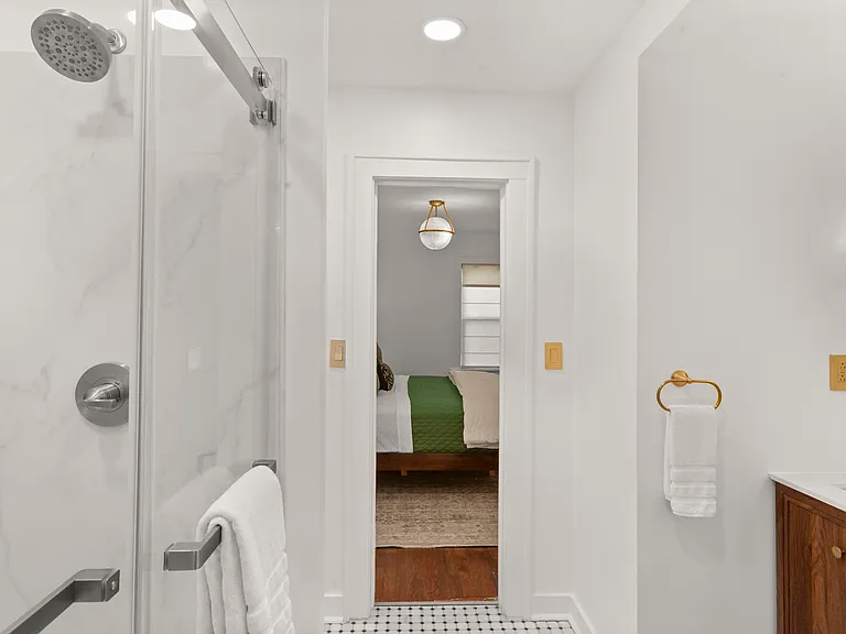 1023 E 22nd Ave — Photo 25