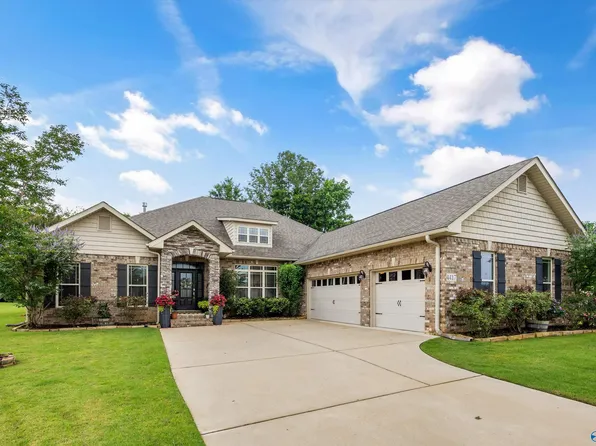 4417 Duskin Ct SE, Owens Cross Roads, AL 35763