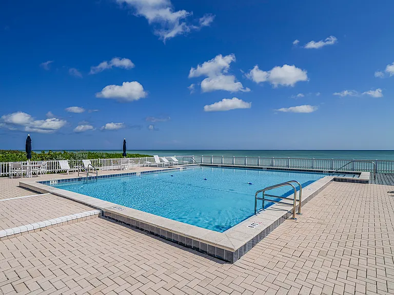 8416 Oceanside Dr #F11 — Photo 37