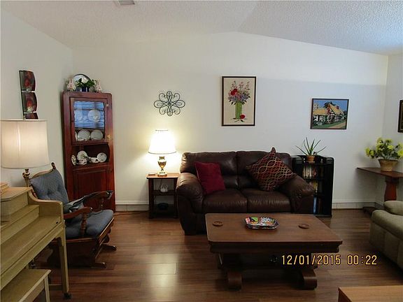 3rd image of 157 Belvidere St