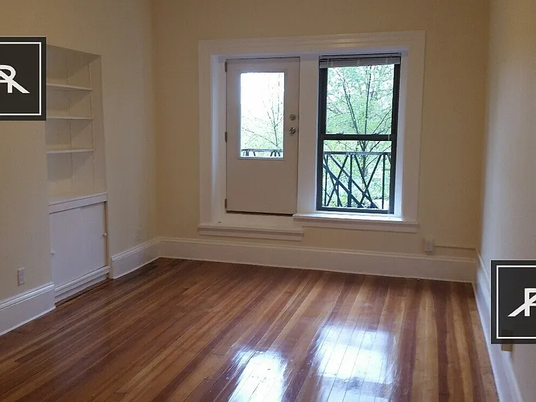 1461 Beacon St #3 — Photo 4