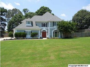 35 Daleview Cir, Decatur, AL 35603