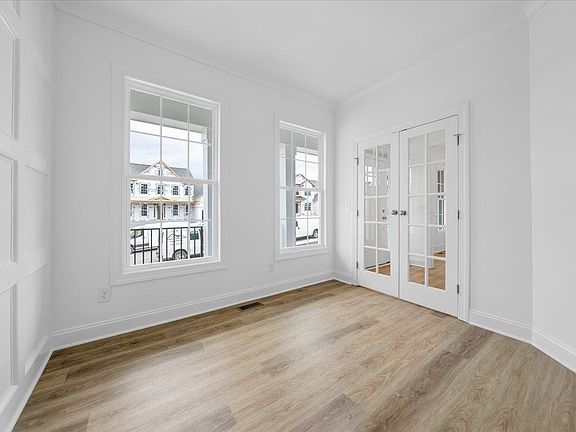 3rd image of 1790 Kyles Way