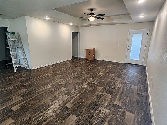 3rd image of 1204 E Avenue G