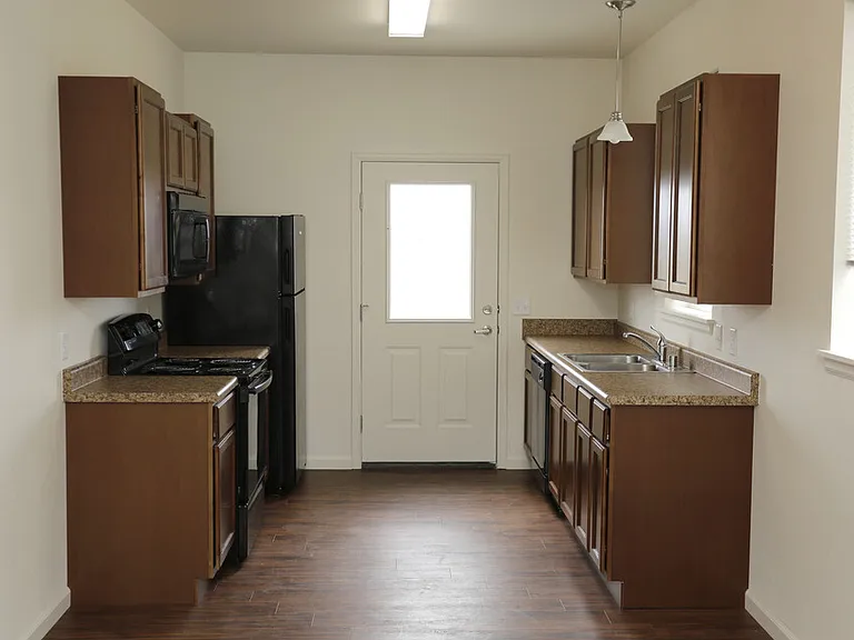 910 Wolverines Way #13 — Photo 2
