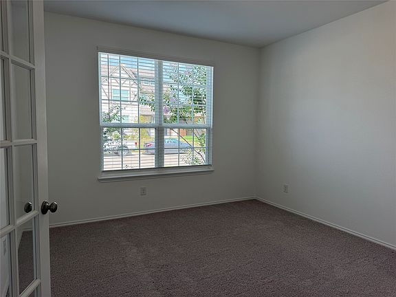 4th image of 6012 Gully Grove Dr