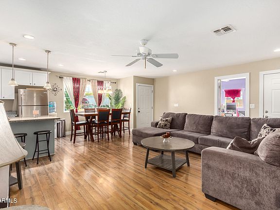 3rd image of 4362 N 37TH Avenue