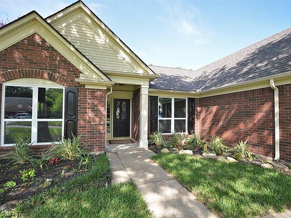 2nd image of 2318 Francis Dr