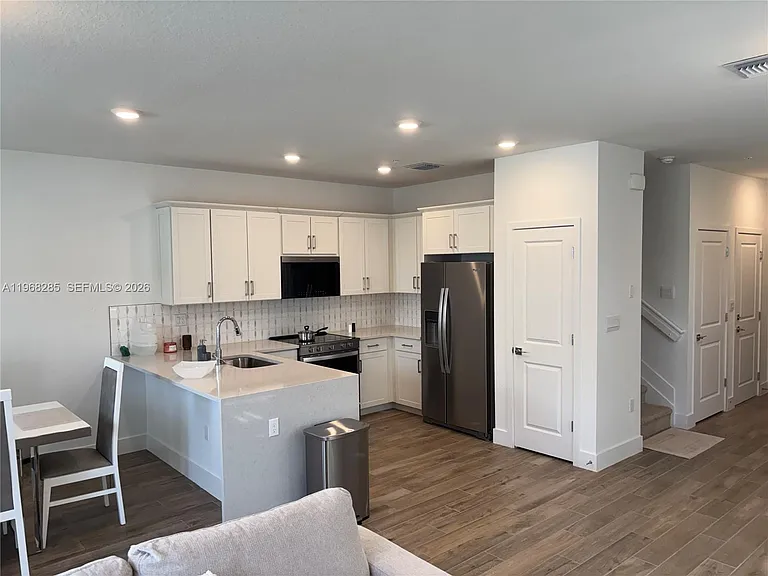 146 SW 170th Ave #146 — Photo 10