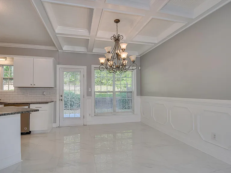 2909 Aylesbury Dr — Photo 9