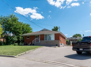 8 Salmond Ct, Hamilton, ON L8T2J7