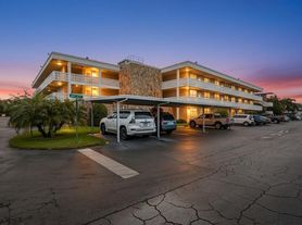 5095 Bay St NE, Saint Petersburg, FL