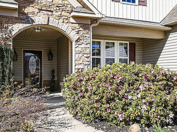 4th image of 26 Langdon Pointe Dr
