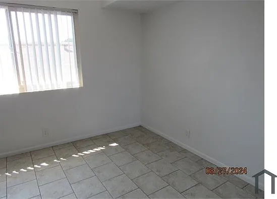 3458 W 67th St #4 — Photo 7