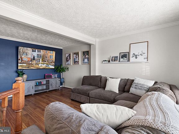 2nd image of 3893 Sunny Brook Ct