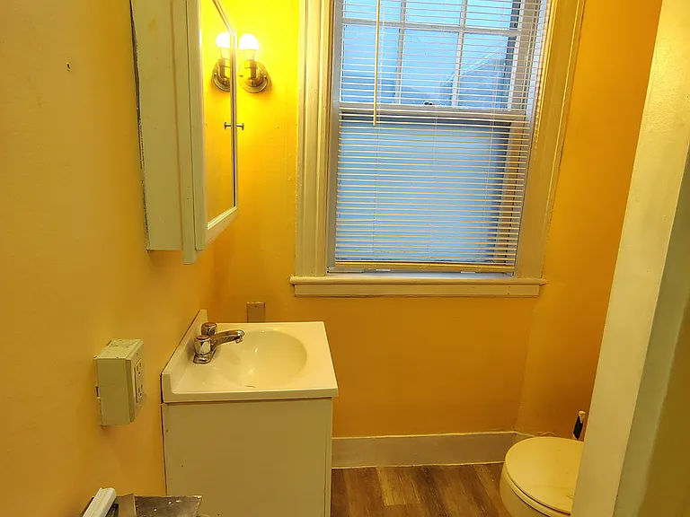 446 Tyler St — Photo 10