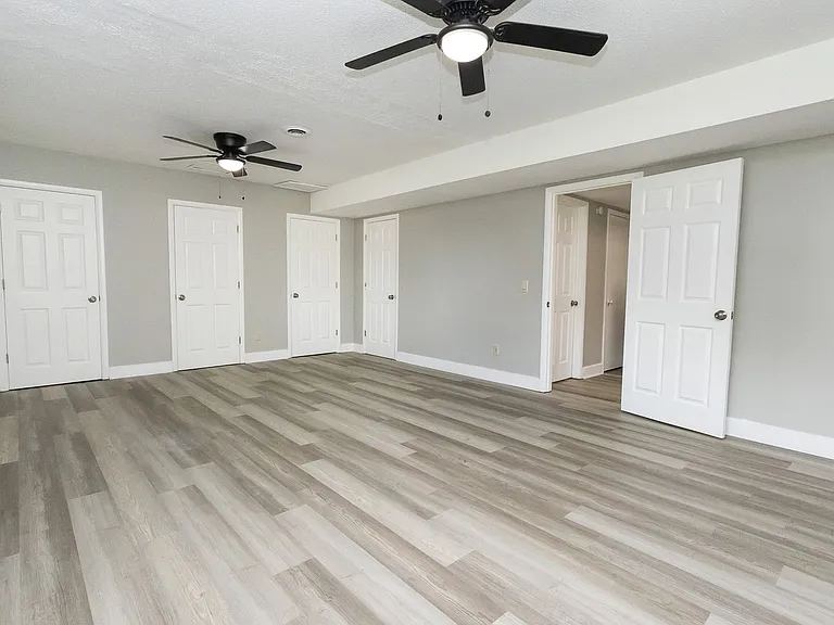 4000 Lara Ln #C — Photo 9
