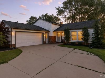 42109 Hartford Dr, Canton, MI, 48187