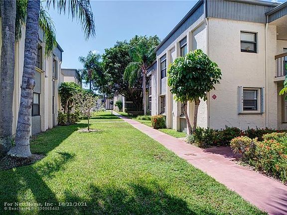 2nd image of 265 SE 10th St APT 12C