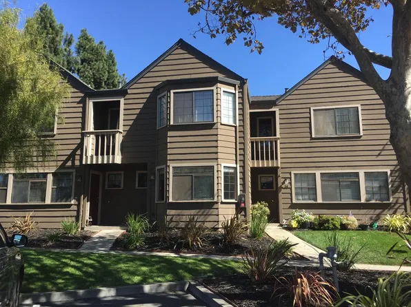 140 Gibson Dr, Hollister, CA 95023