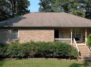 240 Brookfield Ln, Murray, KY 42071