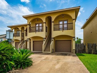 504 N Horseshoe Bay Blvd, Horseshoe Bay, TX, 78657