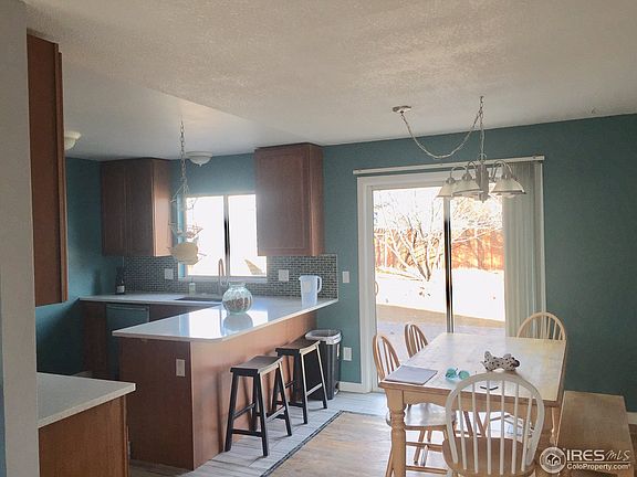 5th image of 305 Lucerne Dr