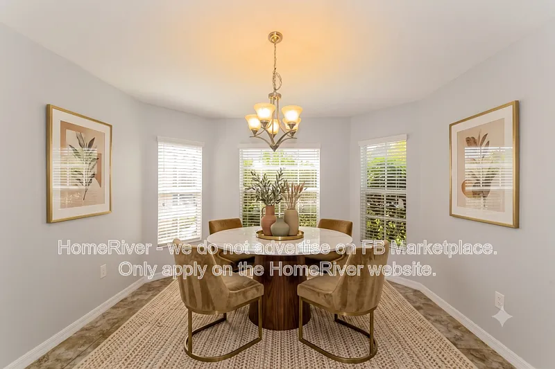 3 bed, 2.0 bath, 1744 sqft, $2,095 — Photo 2