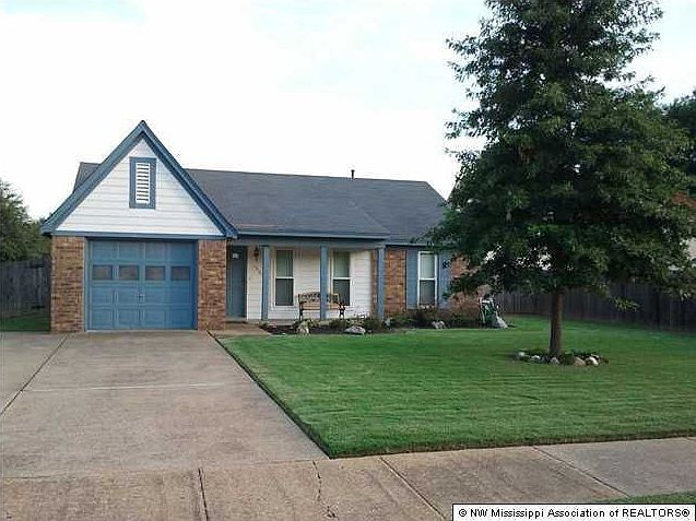 1st image of 3885 Ivanhoe Dr