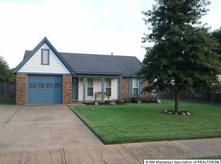 3885 Ivanhoe Dr, Horn Lake, MS 38637