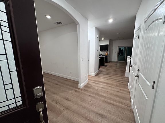 5th image of 9210 Woodbrook Dr