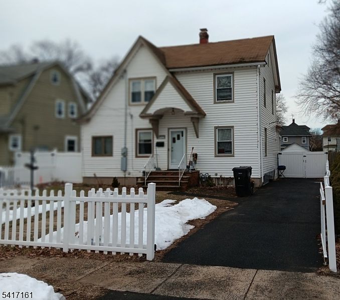 1st image of 1028 W 5Th St