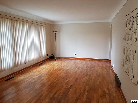 3rd image of 1143 Herbert J Ave