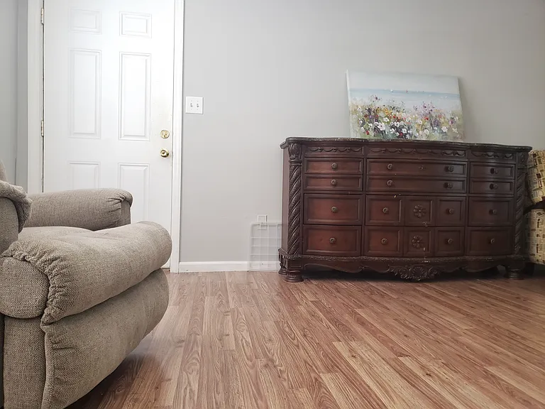 220 Mark Twain Cir — Photo 3