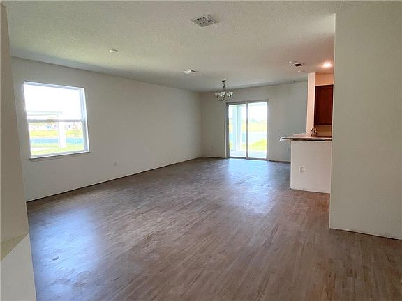 4th image of 8482 Laguna Cir