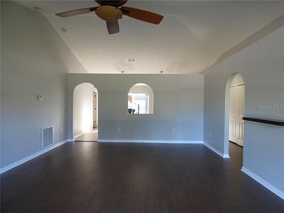 3rd image of 2565 Vespero St