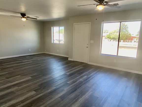 3rd image of 219 W Pennsylvania Dr #2