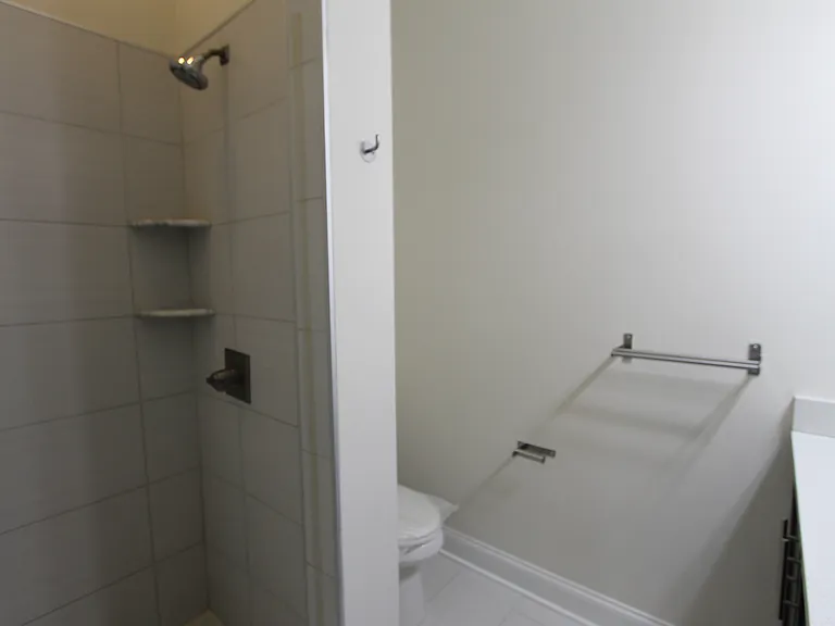 The Greenview — Photo 17