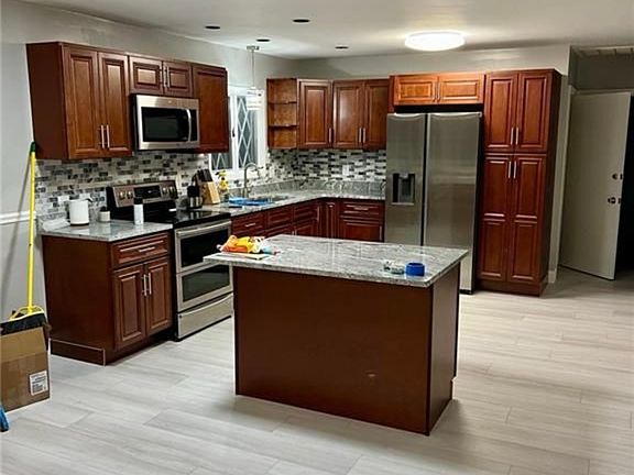 3rd image of 396 Laurel Hill Ave #1