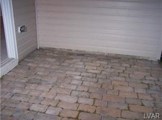 13 Red Rose Ln, Palmer Twp, PA 18045
