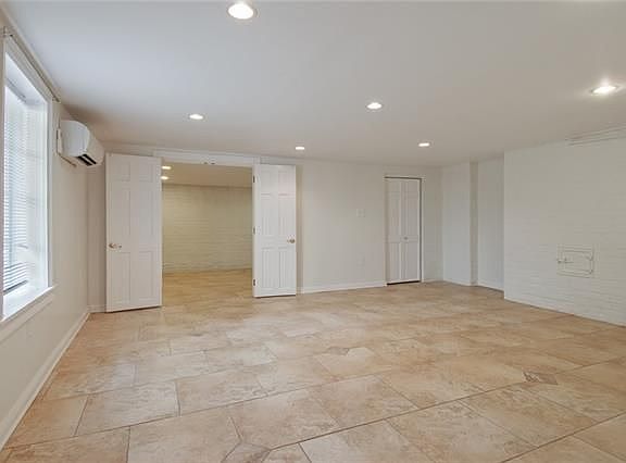 5th image of 20 Fontainebleau Dr #B
