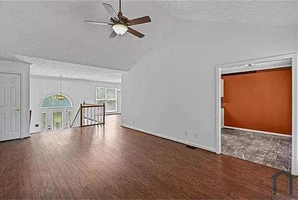 4240 Sugar Mill Dr — Photo 13