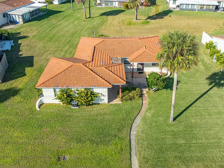 11 Oriole Cir #A — Photo 18