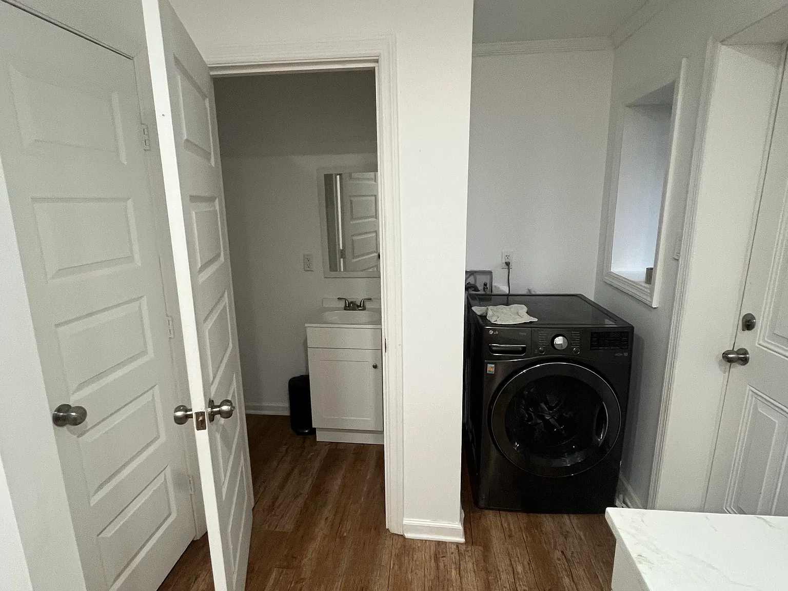 2 bed, 1.5 bath, 900 sqft, $1,300 — Photo 3