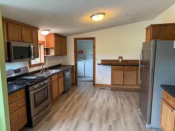 5th image of 14074 S Elder Ave