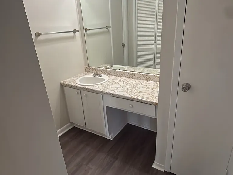 1083 Harold Dr #1 — Photo 7