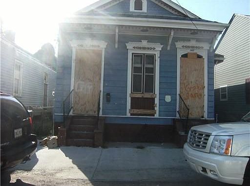 2nd image of 1455 N Robertson St